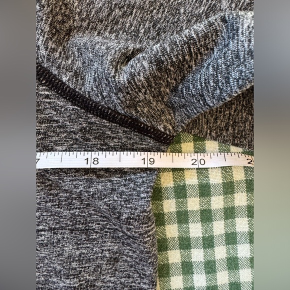 Athletic Works Longsleeve Quarter Zip Top - Picture 11 of 12